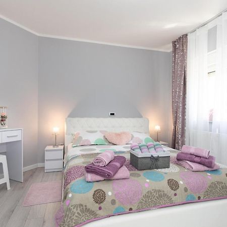 Apartment Odore Di Mare With Beautiful Garden Krk Town Exterior photo
