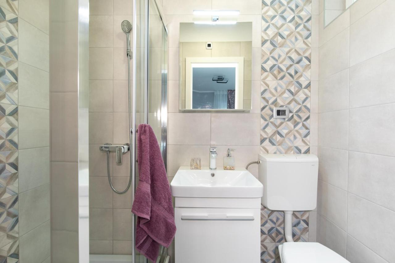 Apartment Odore Di Mare With Beautiful Garden Krk Town Exterior photo
